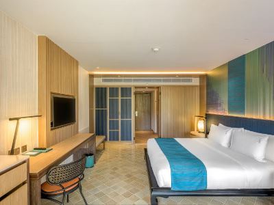 bedroom 2 - hotel holiday inn resort phuket - phuket island, thailand