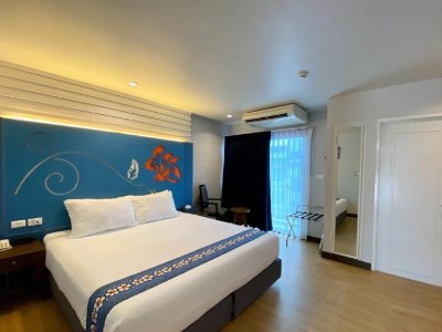 bedroom - hotel days inn by wyndham patong beach phuket - phuket island, thailand