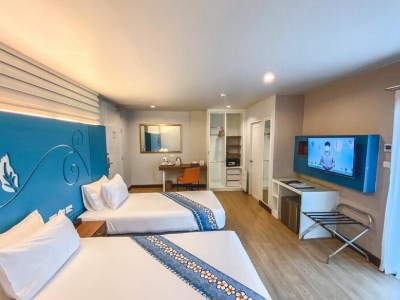 bedroom 2 - hotel days inn by wyndham patong beach phuket - phuket island, thailand
