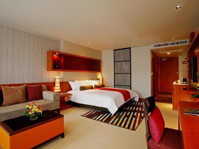 bedroom 2 - hotel ashlee hub hotel patong - phuket island, thailand