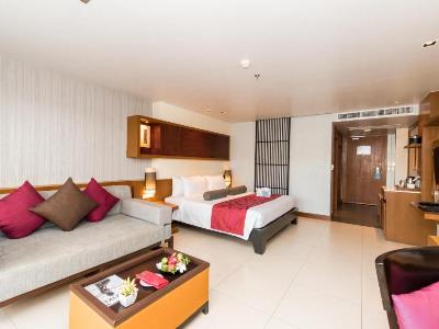 bedroom 1 - hotel ashlee hub hotel patong - phuket island, thailand