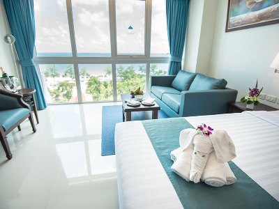 bedroom 7 - hotel andaman beach suites - phuket island, thailand