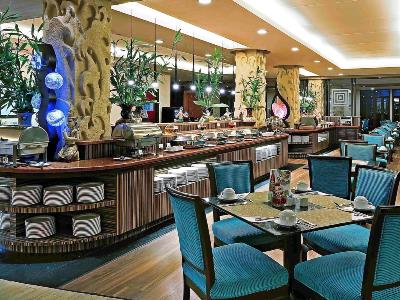 restaurant - hotel novotel phuket vintage park - phuket island, thailand