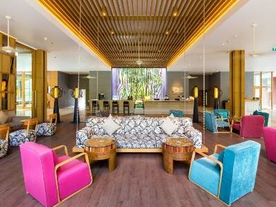 lobby 2 - hotel holiday inn express patong beach central - phuket island, thailand