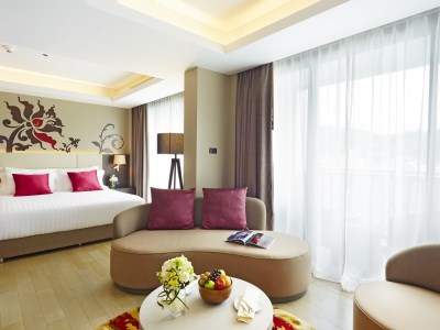 suite - hotel grand mercure phuket patong - phuket island, thailand
