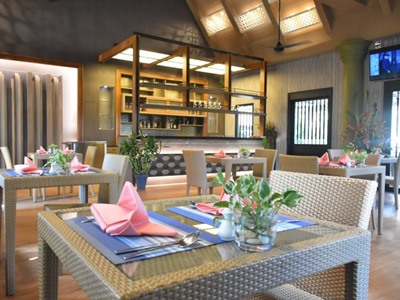 restaurant - hotel deevana patong resort - phuket island, thailand