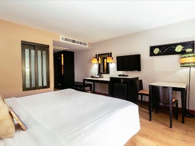 deluxe room 1 - hotel deevana patong resort - phuket island, thailand