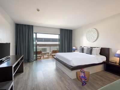 bedroom - hotel andamantra resort and villa phuket - phuket island, thailand