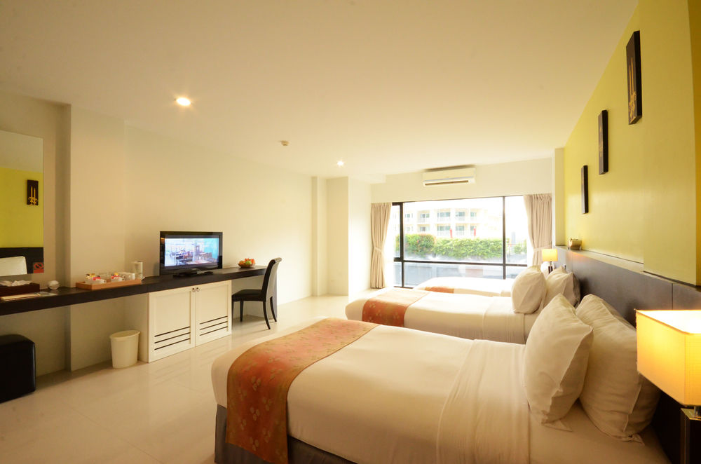 bedroom 3 - hotel the lantern resorts patong - phuket island, thailand