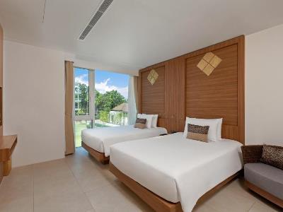 bedroom 5 - hotel splash beach resort - phuket island, thailand