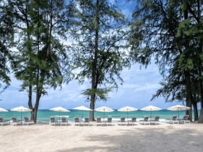 beach - hotel amora beach resort phuket - phuket island, thailand