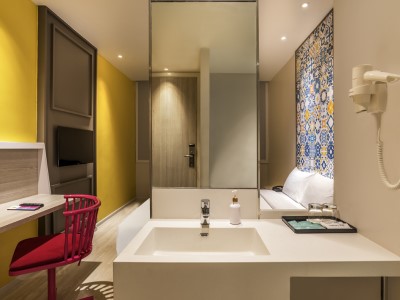 bedroom 2 - hotel ibis styles phuket city - phuket island, thailand