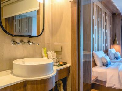 bathroom - hotel namaka resort kamala - phuket island, thailand