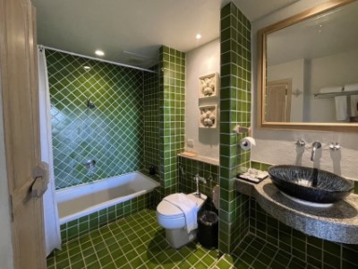 bathroom 2 - hotel namaka resort kamala - phuket island, thailand