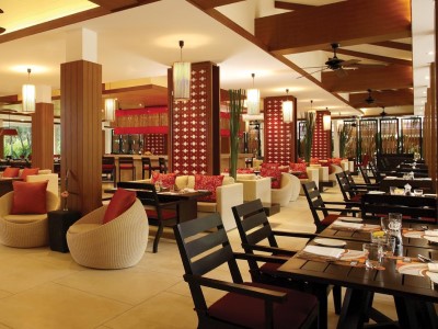 restaurant - hotel radisson resort and suites phuket - phuket island, thailand