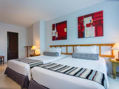 bedroom 4 - hotel waterfront suites phuket by centara - phuket island, thailand