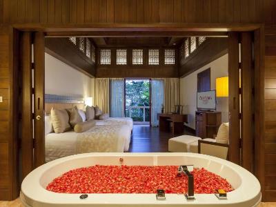 bedroom 8 - hotel centara grand beach resort phuket - phuket island, thailand