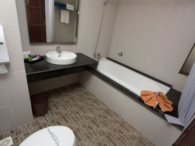 bathroom - hotel kata sea breeze resort - phuket island, thailand