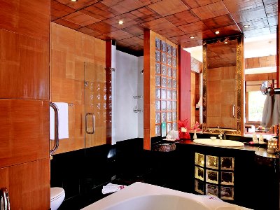 bathroom - hotel mom tri's villa royale - phuket island, thailand