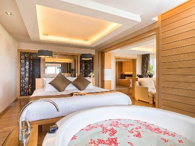 suite - hotel novotel phuket kata avista resort spa - phuket island, thailand