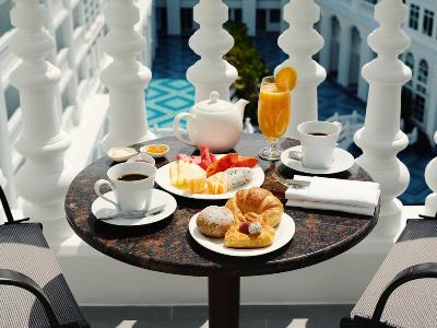 breakfast room 2 - hotel movenpick myth hotel patong - phuket island, thailand