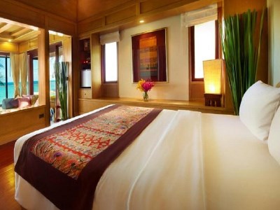 bedroom - hotel chaweng regent beach - koh samui island, thailand