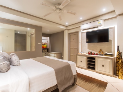 deluxe room - hotel rocky's boutique resort - koh samui island, thailand