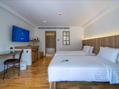 deluxe room - hotel baan samui resort - koh samui island, thailand
