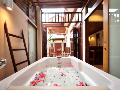 bathroom 1 - hotel sarann - koh samui island, thailand