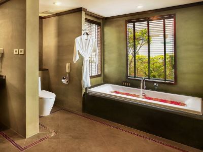 bathroom - hotel nora buri resort - koh samui island, thailand