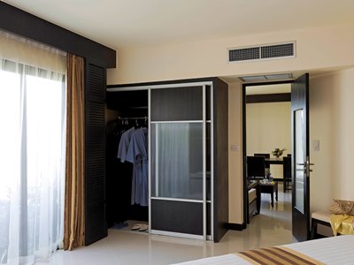 bedroom 1 - hotel novotel chumphon beach resort and golf - chumphon, thailand