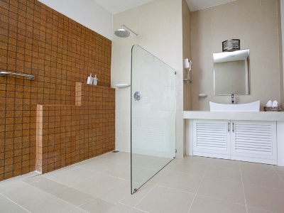 bathroom - hotel summer luxury beach resort and spa - koh pha ngan, thailand