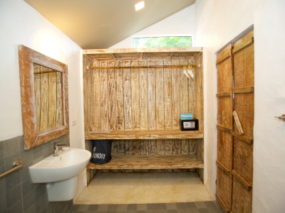 bathroom 1 - hotel lime n soda beachfront resort - koh pha ngan, thailand