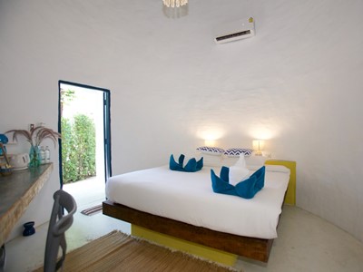 bedroom 1 - hotel lime n soda beachfront resort - koh pha ngan, thailand