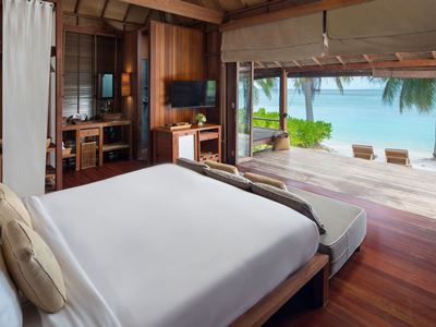 bedroom 2 - hotel haad tien beach resort - koh tao, thailand