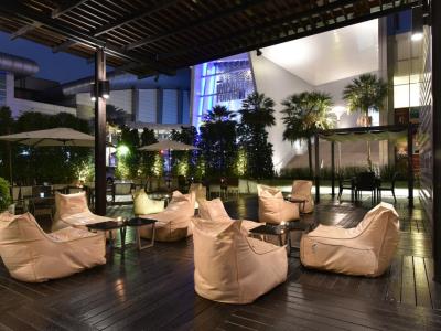 bar - hotel novotel bangkok impact - nonthaburi, thailand