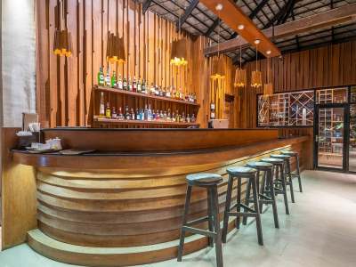 bar - hotel ao prao resort - koh samed, thailand