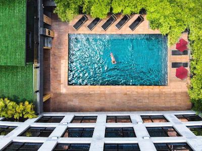 outdoor pool 1 - hotel galleria 12 sukhumvit - bangkok, thailand