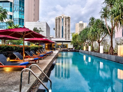 outdoor pool - hotel park plaza bangkok soi 18 - bangkok, thailand