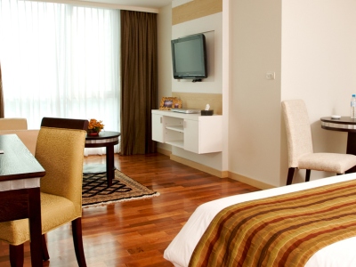bedroom 2 - hotel adelphi grande - bangkok, thailand