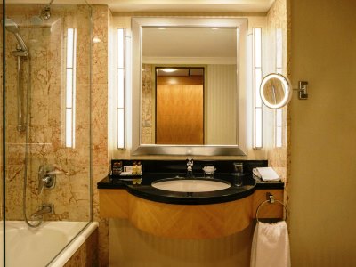 bathroom - hotel sheraton ankara hotel and convention ctr - ankara, turkey