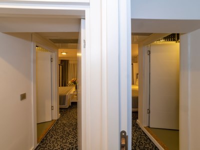 bedroom 9 - hotel skalion - istanbul, turkey
