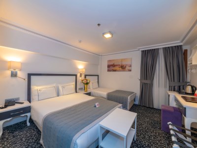 bedroom 6 - hotel skalion - istanbul, turkey
