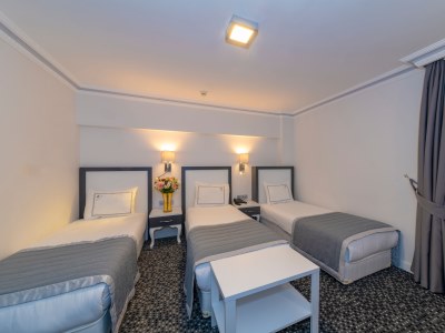 bedroom 8 - hotel skalion - istanbul, turkey
