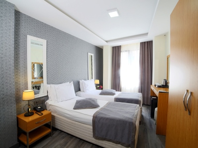 bedroom - hotel almina inn - istanbul, turkey