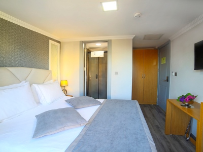 bedroom 2 - hotel almina inn - istanbul, turkey