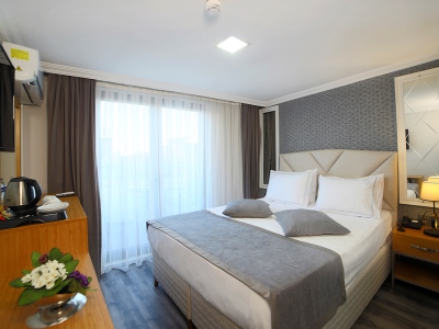 bedroom 4 - hotel almina inn - istanbul, turkey