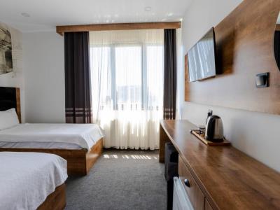 bedroom 1 - hotel acar airport hotel - istanbul, turkey