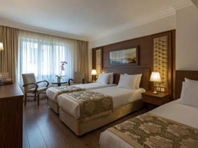 bedroom 4 - hotel yigitalp - istanbul, turkey