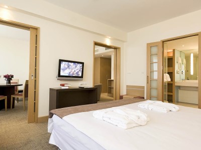 bedroom 2 - hotel novotel istanbul zeytinburnu - istanbul, turkey
